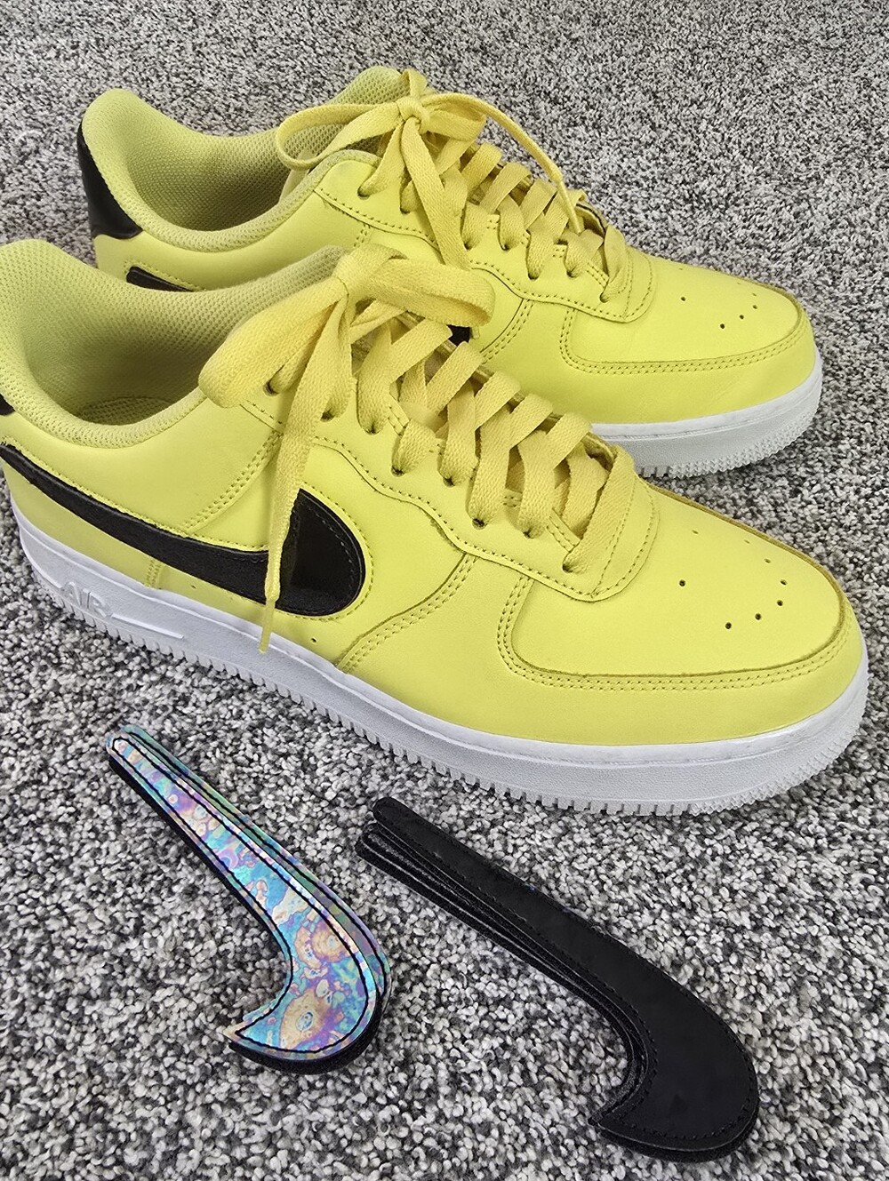 Nike Air Force 1 Low '07 LV8 Yellow Black Pulse Sneakers Men's Size 9 2019